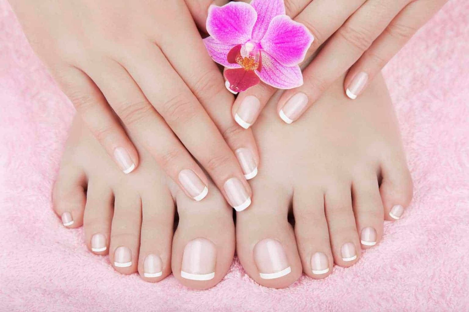 Pedicures in Catral