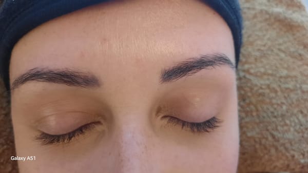 Full Brow Look